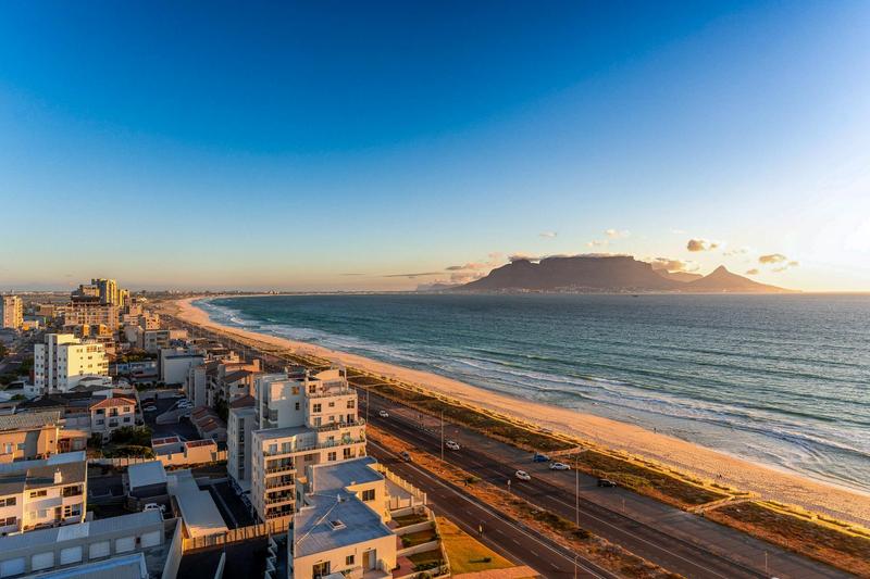4 Bedroom Property for Sale in Bloubergstrand Western Cape